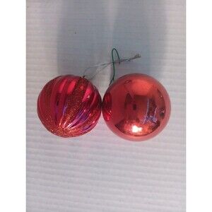Ribbed Shiny and Glittery Red Ball Ornaments Christmas Tree Decorations 2pc